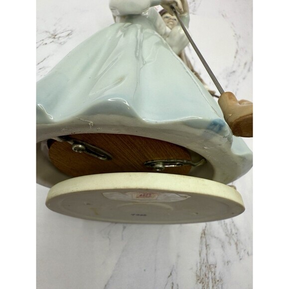 Vintage Ardalt Japan Golfers Couple Music Figurine, Romantic Golf Scene - Picture 5 of 14